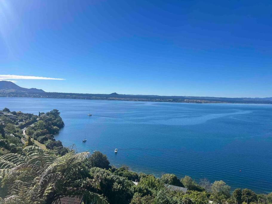 Breathtaking Views Villa Taupo Eksteriør bilde